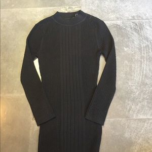 Black White House Black Market 3/4 sleeve sweater